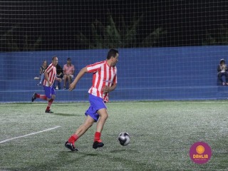 
<a style='margin-left: 5px;' class='btn btn-xs btn-social btn-facebook' href='https://www.facebook.com/sharer/sharer.php?u=https://www.boladovale.com.br/imgs/800-800-90/conteudo/fotos/1519/img2703.jpg' rel='popup' data-width='500' data-height='400'><i class='fa fa-facebook'></i>Compartilhar <span class='hidden-xs'>no Facebook</span>
</a> 
<a class='btn btn-default btn-xs' target='_blank' href='imgs/800-800-90/conteudo/fotos/1519/img2703.jpg'>
<span class='glyphicon glyphicon-cloud-download'></span> Salvar
</a> 
<span></span>