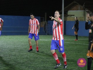 
<a style='margin-left: 5px;' class='btn btn-xs btn-social btn-facebook' href='https://www.facebook.com/sharer/sharer.php?u=https://www.boladovale.com.br/imgs/800-800-90/conteudo/fotos/1519/img2709.jpg' rel='popup' data-width='500' data-height='400'><i class='fa fa-facebook'></i>Compartilhar <span class='hidden-xs'>no Facebook</span>
</a> 
<a class='btn btn-default btn-xs' target='_blank' href='imgs/800-800-90/conteudo/fotos/1519/img2709.jpg'>
<span class='glyphicon glyphicon-cloud-download'></span> Salvar
</a> 
<span></span>