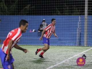 
<a style='margin-left: 5px;' class='btn btn-xs btn-social btn-facebook' href='https://www.facebook.com/sharer/sharer.php?u=https://www.boladovale.com.br/imgs/800-800-90/conteudo/fotos/1519/img2735.jpg' rel='popup' data-width='500' data-height='400'><i class='fa fa-facebook'></i>Compartilhar <span class='hidden-xs'>no Facebook</span>
</a> 
<a class='btn btn-default btn-xs' target='_blank' href='imgs/800-800-90/conteudo/fotos/1519/img2735.jpg'>
<span class='glyphicon glyphicon-cloud-download'></span> Salvar
</a> 
<span></span>