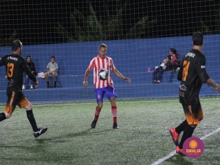 
<a style='margin-left: 5px;' class='btn btn-xs btn-social btn-facebook' href='https://www.facebook.com/sharer/sharer.php?u=https://www.boladovale.com.br/imgs/800-800-90/conteudo/fotos/1519/img2762.jpg' rel='popup' data-width='500' data-height='400'><i class='fa fa-facebook'></i>Compartilhar <span class='hidden-xs'>no Facebook</span>
</a> 
<a class='btn btn-default btn-xs' target='_blank' href='imgs/800-800-90/conteudo/fotos/1519/img2762.jpg'>
<span class='glyphicon glyphicon-cloud-download'></span> Salvar
</a> 
<span></span>