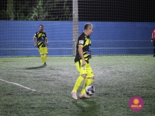 
<a style='margin-left: 5px;' class='btn btn-xs btn-social btn-facebook' href='https://www.facebook.com/sharer/sharer.php?u=https://www.boladovale.com.br/imgs/800-800-90/conteudo/fotos/1520/img2805.jpg' rel='popup' data-width='500' data-height='400'><i class='fa fa-facebook'></i>Compartilhar <span class='hidden-xs'>no Facebook</span>
</a> 
<a class='btn btn-default btn-xs' target='_blank' href='imgs/800-800-90/conteudo/fotos/1520/img2805.jpg'>
<span class='glyphicon glyphicon-cloud-download'></span> Salvar
</a> 
<span></span>