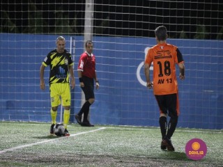 
<a style='margin-left: 5px;' class='btn btn-xs btn-social btn-facebook' href='https://www.facebook.com/sharer/sharer.php?u=https://www.boladovale.com.br/imgs/800-800-90/conteudo/fotos/1520/img2823.jpg' rel='popup' data-width='500' data-height='400'><i class='fa fa-facebook'></i>Compartilhar <span class='hidden-xs'>no Facebook</span>
</a> 
<a class='btn btn-default btn-xs' target='_blank' href='imgs/800-800-90/conteudo/fotos/1520/img2823.jpg'>
<span class='glyphicon glyphicon-cloud-download'></span> Salvar
</a> 
<span></span>