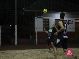 
<a style='margin-left: 5px;' class='btn btn-xs btn-social btn-facebook' href='https://www.facebook.com/sharer/sharer.php?u=https://www.boladovale.com.br/imgs/800-800-90/conteudo/fotos/1521/img8780.jpg' rel='popup' data-width='500' data-height='400'><i class='fa fa-facebook'></i>Compartilhar <span class='hidden-xs'>no Facebook</span>
</a> 
<a class='btn btn-default btn-xs' target='_blank' href='imgs/800-800-90/conteudo/fotos/1521/img8780.jpg'>
<span class='glyphicon glyphicon-cloud-download'></span> Salvar
</a> 
<span></span>