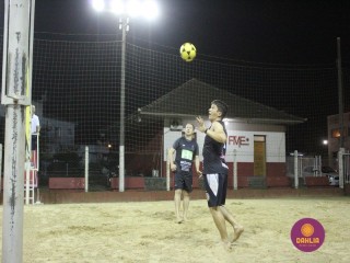 
<a style='margin-left: 5px;' class='btn btn-xs btn-social btn-facebook' href='https://www.facebook.com/sharer/sharer.php?u=https://www.boladovale.com.br/imgs/800-800-90/conteudo/fotos/1521/img8783.jpg' rel='popup' data-width='500' data-height='400'><i class='fa fa-facebook'></i>Compartilhar <span class='hidden-xs'>no Facebook</span>
</a> 
<a class='btn btn-default btn-xs' target='_blank' href='imgs/800-800-90/conteudo/fotos/1521/img8783.jpg'>
<span class='glyphicon glyphicon-cloud-download'></span> Salvar
</a> 
<span></span>