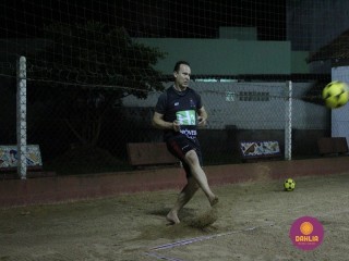 
<a style='margin-left: 5px;' class='btn btn-xs btn-social btn-facebook' href='https://www.facebook.com/sharer/sharer.php?u=https://www.boladovale.com.br/imgs/800-800-90/conteudo/fotos/1521/img8787.jpg' rel='popup' data-width='500' data-height='400'><i class='fa fa-facebook'></i>Compartilhar <span class='hidden-xs'>no Facebook</span>
</a> 
<a class='btn btn-default btn-xs' target='_blank' href='imgs/800-800-90/conteudo/fotos/1521/img8787.jpg'>
<span class='glyphicon glyphicon-cloud-download'></span> Salvar
</a> 
<span></span>