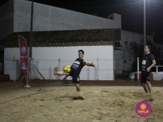 
<a style='margin-left: 5px;' class='btn btn-xs btn-social btn-facebook' href='https://www.facebook.com/sharer/sharer.php?u=https://www.boladovale.com.br/imgs/800-800-90/conteudo/fotos/1521/img8798.jpg' rel='popup' data-width='500' data-height='400'><i class='fa fa-facebook'></i>Compartilhar <span class='hidden-xs'>no Facebook</span>
</a> 
<a class='btn btn-default btn-xs' target='_blank' href='imgs/800-800-90/conteudo/fotos/1521/img8798.jpg'>
<span class='glyphicon glyphicon-cloud-download'></span> Salvar
</a> 
<span></span>