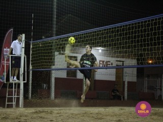 
<a style='margin-left: 5px;' class='btn btn-xs btn-social btn-facebook' href='https://www.facebook.com/sharer/sharer.php?u=https://www.boladovale.com.br/imgs/800-800-90/conteudo/fotos/1521/img8816.jpg' rel='popup' data-width='500' data-height='400'><i class='fa fa-facebook'></i>Compartilhar <span class='hidden-xs'>no Facebook</span>
</a> 
<a class='btn btn-default btn-xs' target='_blank' href='imgs/800-800-90/conteudo/fotos/1521/img8816.jpg'>
<span class='glyphicon glyphicon-cloud-download'></span> Salvar
</a> 
<span></span>