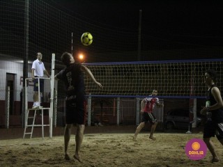 
<a style='margin-left: 5px;' class='btn btn-xs btn-social btn-facebook' href='https://www.facebook.com/sharer/sharer.php?u=https://www.boladovale.com.br/imgs/800-800-90/conteudo/fotos/1521/img8870.jpg' rel='popup' data-width='500' data-height='400'><i class='fa fa-facebook'></i>Compartilhar <span class='hidden-xs'>no Facebook</span>
</a> 
<a class='btn btn-default btn-xs' target='_blank' href='imgs/800-800-90/conteudo/fotos/1521/img8870.jpg'>
<span class='glyphicon glyphicon-cloud-download'></span> Salvar
</a> 
<span></span>