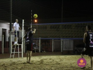 
<a style='margin-left: 5px;' class='btn btn-xs btn-social btn-facebook' href='https://www.facebook.com/sharer/sharer.php?u=https://www.boladovale.com.br/imgs/800-800-90/conteudo/fotos/1521/img8872.jpg' rel='popup' data-width='500' data-height='400'><i class='fa fa-facebook'></i>Compartilhar <span class='hidden-xs'>no Facebook</span>
</a> 
<a class='btn btn-default btn-xs' target='_blank' href='imgs/800-800-90/conteudo/fotos/1521/img8872.jpg'>
<span class='glyphicon glyphicon-cloud-download'></span> Salvar
</a> 
<span></span>