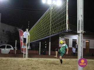 
<a style='margin-left: 5px;' class='btn btn-xs btn-social btn-facebook' href='https://www.facebook.com/sharer/sharer.php?u=https://www.boladovale.com.br/imgs/800-800-90/conteudo/fotos/1521/img8901.jpg' rel='popup' data-width='500' data-height='400'><i class='fa fa-facebook'></i>Compartilhar <span class='hidden-xs'>no Facebook</span>
</a> 
<a class='btn btn-default btn-xs' target='_blank' href='imgs/800-800-90/conteudo/fotos/1521/img8901.jpg'>
<span class='glyphicon glyphicon-cloud-download'></span> Salvar
</a> 
<span></span>