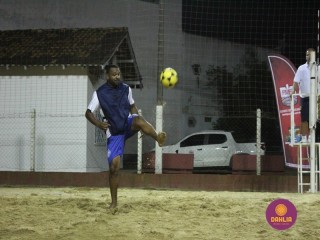 
<a style='margin-left: 5px;' class='btn btn-xs btn-social btn-facebook' href='https://www.facebook.com/sharer/sharer.php?u=https://www.boladovale.com.br/imgs/800-800-90/conteudo/fotos/1521/img8923.jpg' rel='popup' data-width='500' data-height='400'><i class='fa fa-facebook'></i>Compartilhar <span class='hidden-xs'>no Facebook</span>
</a> 
<a class='btn btn-default btn-xs' target='_blank' href='imgs/800-800-90/conteudo/fotos/1521/img8923.jpg'>
<span class='glyphicon glyphicon-cloud-download'></span> Salvar
</a> 
<span></span>