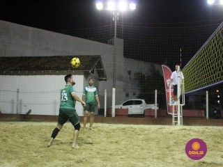 
<a style='margin-left: 5px;' class='btn btn-xs btn-social btn-facebook' href='https://www.facebook.com/sharer/sharer.php?u=https://www.boladovale.com.br/imgs/800-800-90/conteudo/fotos/1521/img8928.jpg' rel='popup' data-width='500' data-height='400'><i class='fa fa-facebook'></i>Compartilhar <span class='hidden-xs'>no Facebook</span>
</a> 
<a class='btn btn-default btn-xs' target='_blank' href='imgs/800-800-90/conteudo/fotos/1521/img8928.jpg'>
<span class='glyphicon glyphicon-cloud-download'></span> Salvar
</a> 
<span></span>