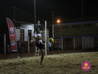 
<a style='margin-left: 5px;' class='btn btn-xs btn-social btn-facebook' href='https://www.facebook.com/sharer/sharer.php?u=https://www.boladovale.com.br/imgs/800-800-90/conteudo/fotos/1521/img8944.jpg' rel='popup' data-width='500' data-height='400'><i class='fa fa-facebook'></i>Compartilhar <span class='hidden-xs'>no Facebook</span>
</a> 
<a class='btn btn-default btn-xs' target='_blank' href='imgs/800-800-90/conteudo/fotos/1521/img8944.jpg'>
<span class='glyphicon glyphicon-cloud-download'></span> Salvar
</a> 
<span></span>