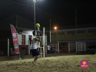 
<a style='margin-left: 5px;' class='btn btn-xs btn-social btn-facebook' href='https://www.facebook.com/sharer/sharer.php?u=https://www.boladovale.com.br/imgs/800-800-90/conteudo/fotos/1521/img8950.jpg' rel='popup' data-width='500' data-height='400'><i class='fa fa-facebook'></i>Compartilhar <span class='hidden-xs'>no Facebook</span>
</a> 
<a class='btn btn-default btn-xs' target='_blank' href='imgs/800-800-90/conteudo/fotos/1521/img8950.jpg'>
<span class='glyphicon glyphicon-cloud-download'></span> Salvar
</a> 
<span></span>
