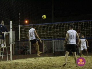 
<a style='margin-left: 5px;' class='btn btn-xs btn-social btn-facebook' href='https://www.facebook.com/sharer/sharer.php?u=https://www.boladovale.com.br/imgs/800-800-90/conteudo/fotos/1521/img8955.jpg' rel='popup' data-width='500' data-height='400'><i class='fa fa-facebook'></i>Compartilhar <span class='hidden-xs'>no Facebook</span>
</a> 
<a class='btn btn-default btn-xs' target='_blank' href='imgs/800-800-90/conteudo/fotos/1521/img8955.jpg'>
<span class='glyphicon glyphicon-cloud-download'></span> Salvar
</a> 
<span></span>