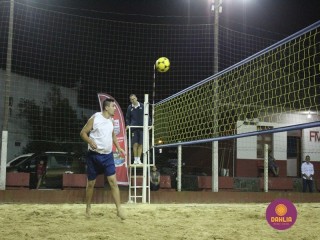 
<a style='margin-left: 5px;' class='btn btn-xs btn-social btn-facebook' href='https://www.facebook.com/sharer/sharer.php?u=https://www.boladovale.com.br/imgs/800-800-90/conteudo/fotos/1521/img8967.jpg' rel='popup' data-width='500' data-height='400'><i class='fa fa-facebook'></i>Compartilhar <span class='hidden-xs'>no Facebook</span>
</a> 
<a class='btn btn-default btn-xs' target='_blank' href='imgs/800-800-90/conteudo/fotos/1521/img8967.jpg'>
<span class='glyphicon glyphicon-cloud-download'></span> Salvar
</a> 
<span></span>