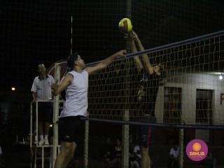 
<a style='margin-left: 5px;' class='btn btn-xs btn-social btn-facebook' href='https://www.facebook.com/sharer/sharer.php?u=https://www.boladovale.com.br/imgs/800-800-90/conteudo/fotos/1522/img9006.jpg' rel='popup' data-width='500' data-height='400'><i class='fa fa-facebook'></i>Compartilhar <span class='hidden-xs'>no Facebook</span>
</a> 
<a class='btn btn-default btn-xs' target='_blank' href='imgs/800-800-90/conteudo/fotos/1522/img9006.jpg'>
<span class='glyphicon glyphicon-cloud-download'></span> Salvar
</a> 
<span></span>