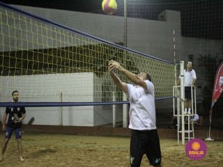 
<a style='margin-left: 5px;' class='btn btn-xs btn-social btn-facebook' href='https://www.facebook.com/sharer/sharer.php?u=https://www.boladovale.com.br/imgs/800-800-90/conteudo/fotos/1522/img9037.jpg' rel='popup' data-width='500' data-height='400'><i class='fa fa-facebook'></i>Compartilhar <span class='hidden-xs'>no Facebook</span>
</a> 
<a class='btn btn-default btn-xs' target='_blank' href='imgs/800-800-90/conteudo/fotos/1522/img9037.jpg'>
<span class='glyphicon glyphicon-cloud-download'></span> Salvar
</a> 
<span></span>