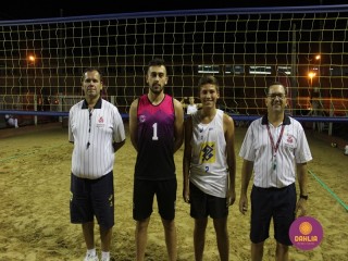
<a style='margin-left: 5px;' class='btn btn-xs btn-social btn-facebook' href='https://www.facebook.com/sharer/sharer.php?u=https://www.boladovale.com.br/imgs/800-800-90/conteudo/fotos/1522/img9053.jpg' rel='popup' data-width='500' data-height='400'><i class='fa fa-facebook'></i>Compartilhar <span class='hidden-xs'>no Facebook</span>
</a> 
<a class='btn btn-default btn-xs' target='_blank' href='imgs/800-800-90/conteudo/fotos/1522/img9053.jpg'>
<span class='glyphicon glyphicon-cloud-download'></span> Salvar
</a> 
<span></span>