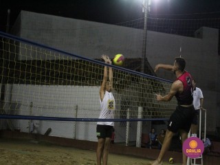 
<a style='margin-left: 5px;' class='btn btn-xs btn-social btn-facebook' href='https://www.facebook.com/sharer/sharer.php?u=https://www.boladovale.com.br/imgs/800-800-90/conteudo/fotos/1522/img9075.jpg' rel='popup' data-width='500' data-height='400'><i class='fa fa-facebook'></i>Compartilhar <span class='hidden-xs'>no Facebook</span>
</a> 
<a class='btn btn-default btn-xs' target='_blank' href='imgs/800-800-90/conteudo/fotos/1522/img9075.jpg'>
<span class='glyphicon glyphicon-cloud-download'></span> Salvar
</a> 
<span></span>