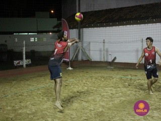 
<a style='margin-left: 5px;' class='btn btn-xs btn-social btn-facebook' href='https://www.facebook.com/sharer/sharer.php?u=https://www.boladovale.com.br/imgs/800-800-90/conteudo/fotos/1522/img9127.jpg' rel='popup' data-width='500' data-height='400'><i class='fa fa-facebook'></i>Compartilhar <span class='hidden-xs'>no Facebook</span>
</a> 
<a class='btn btn-default btn-xs' target='_blank' href='imgs/800-800-90/conteudo/fotos/1522/img9127.jpg'>
<span class='glyphicon glyphicon-cloud-download'></span> Salvar
</a> 
<span></span>