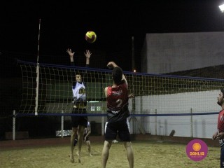 
<a style='margin-left: 5px;' class='btn btn-xs btn-social btn-facebook' href='https://www.facebook.com/sharer/sharer.php?u=https://www.boladovale.com.br/imgs/800-800-90/conteudo/fotos/1522/img9153.jpg' rel='popup' data-width='500' data-height='400'><i class='fa fa-facebook'></i>Compartilhar <span class='hidden-xs'>no Facebook</span>
</a> 
<a class='btn btn-default btn-xs' target='_blank' href='imgs/800-800-90/conteudo/fotos/1522/img9153.jpg'>
<span class='glyphicon glyphicon-cloud-download'></span> Salvar
</a> 
<span></span>
