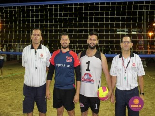 
<a style='margin-left: 5px;' class='btn btn-xs btn-social btn-facebook' href='https://www.facebook.com/sharer/sharer.php?u=https://www.boladovale.com.br/imgs/800-800-90/conteudo/fotos/1522/img9189.jpg' rel='popup' data-width='500' data-height='400'><i class='fa fa-facebook'></i>Compartilhar <span class='hidden-xs'>no Facebook</span>
</a> 
<a class='btn btn-default btn-xs' target='_blank' href='imgs/800-800-90/conteudo/fotos/1522/img9189.jpg'>
<span class='glyphicon glyphicon-cloud-download'></span> Salvar
</a> 
<span></span>