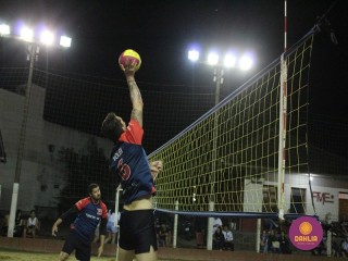 
<a style='margin-left: 5px;' class='btn btn-xs btn-social btn-facebook' href='https://www.facebook.com/sharer/sharer.php?u=https://www.boladovale.com.br/imgs/800-800-90/conteudo/fotos/1522/img9193.jpg' rel='popup' data-width='500' data-height='400'><i class='fa fa-facebook'></i>Compartilhar <span class='hidden-xs'>no Facebook</span>
</a> 
<a class='btn btn-default btn-xs' target='_blank' href='imgs/800-800-90/conteudo/fotos/1522/img9193.jpg'>
<span class='glyphicon glyphicon-cloud-download'></span> Salvar
</a> 
<span></span>