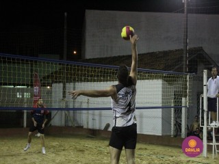 
<a style='margin-left: 5px;' class='btn btn-xs btn-social btn-facebook' href='https://www.facebook.com/sharer/sharer.php?u=https://www.boladovale.com.br/imgs/800-800-90/conteudo/fotos/1522/img9232.jpg' rel='popup' data-width='500' data-height='400'><i class='fa fa-facebook'></i>Compartilhar <span class='hidden-xs'>no Facebook</span>
</a> 
<a class='btn btn-default btn-xs' target='_blank' href='imgs/800-800-90/conteudo/fotos/1522/img9232.jpg'>
<span class='glyphicon glyphicon-cloud-download'></span> Salvar
</a> 
<span></span>