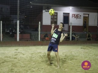
<a style='margin-left: 5px;' class='btn btn-xs btn-social btn-facebook' href='https://www.facebook.com/sharer/sharer.php?u=https://www.boladovale.com.br/imgs/800-800-90/conteudo/fotos/1523/img9250.jpg' rel='popup' data-width='500' data-height='400'><i class='fa fa-facebook'></i>Compartilhar <span class='hidden-xs'>no Facebook</span>
</a> 
<a class='btn btn-default btn-xs' target='_blank' href='imgs/800-800-90/conteudo/fotos/1523/img9250.jpg'>
<span class='glyphicon glyphicon-cloud-download'></span> Salvar
</a> 
<span></span>