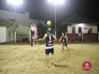 
<a style='margin-left: 5px;' class='btn btn-xs btn-social btn-facebook' href='https://www.facebook.com/sharer/sharer.php?u=https://www.boladovale.com.br/imgs/800-800-90/conteudo/fotos/1523/img9251.jpg' rel='popup' data-width='500' data-height='400'><i class='fa fa-facebook'></i>Compartilhar <span class='hidden-xs'>no Facebook</span>
</a> 
<a class='btn btn-default btn-xs' target='_blank' href='imgs/800-800-90/conteudo/fotos/1523/img9251.jpg'>
<span class='glyphicon glyphicon-cloud-download'></span> Salvar
</a> 
<span></span>