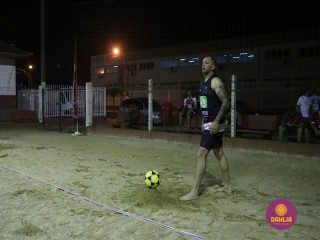
<a style='margin-left: 5px;' class='btn btn-xs btn-social btn-facebook' href='https://www.facebook.com/sharer/sharer.php?u=https://www.boladovale.com.br/imgs/800-800-90/conteudo/fotos/1523/img9260.jpg' rel='popup' data-width='500' data-height='400'><i class='fa fa-facebook'></i>Compartilhar <span class='hidden-xs'>no Facebook</span>
</a> 
<a class='btn btn-default btn-xs' target='_blank' href='imgs/800-800-90/conteudo/fotos/1523/img9260.jpg'>
<span class='glyphicon glyphicon-cloud-download'></span> Salvar
</a> 
<span></span>