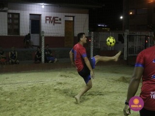 
<a style='margin-left: 5px;' class='btn btn-xs btn-social btn-facebook' href='https://www.facebook.com/sharer/sharer.php?u=https://www.boladovale.com.br/imgs/800-800-90/conteudo/fotos/1523/img9268.jpg' rel='popup' data-width='500' data-height='400'><i class='fa fa-facebook'></i>Compartilhar <span class='hidden-xs'>no Facebook</span>
</a> 
<a class='btn btn-default btn-xs' target='_blank' href='imgs/800-800-90/conteudo/fotos/1523/img9268.jpg'>
<span class='glyphicon glyphicon-cloud-download'></span> Salvar
</a> 
<span></span>