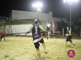 
<a style='margin-left: 5px;' class='btn btn-xs btn-social btn-facebook' href='https://www.facebook.com/sharer/sharer.php?u=https://www.boladovale.com.br/imgs/800-800-90/conteudo/fotos/1523/img9275.jpg' rel='popup' data-width='500' data-height='400'><i class='fa fa-facebook'></i>Compartilhar <span class='hidden-xs'>no Facebook</span>
</a> 
<a class='btn btn-default btn-xs' target='_blank' href='imgs/800-800-90/conteudo/fotos/1523/img9275.jpg'>
<span class='glyphicon glyphicon-cloud-download'></span> Salvar
</a> 
<span></span>