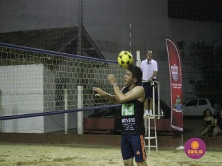 
<a style='margin-left: 5px;' class='btn btn-xs btn-social btn-facebook' href='https://www.facebook.com/sharer/sharer.php?u=https://www.boladovale.com.br/imgs/800-800-90/conteudo/fotos/1523/img9276.jpg' rel='popup' data-width='500' data-height='400'><i class='fa fa-facebook'></i>Compartilhar <span class='hidden-xs'>no Facebook</span>
</a> 
<a class='btn btn-default btn-xs' target='_blank' href='imgs/800-800-90/conteudo/fotos/1523/img9276.jpg'>
<span class='glyphicon glyphicon-cloud-download'></span> Salvar
</a> 
<span></span>