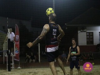 
<a style='margin-left: 5px;' class='btn btn-xs btn-social btn-facebook' href='https://www.facebook.com/sharer/sharer.php?u=https://www.boladovale.com.br/imgs/800-800-90/conteudo/fotos/1523/img9281.jpg' rel='popup' data-width='500' data-height='400'><i class='fa fa-facebook'></i>Compartilhar <span class='hidden-xs'>no Facebook</span>
</a> 
<a class='btn btn-default btn-xs' target='_blank' href='imgs/800-800-90/conteudo/fotos/1523/img9281.jpg'>
<span class='glyphicon glyphicon-cloud-download'></span> Salvar
</a> 
<span></span>