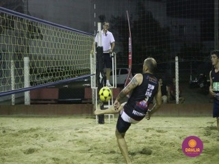 
<a style='margin-left: 5px;' class='btn btn-xs btn-social btn-facebook' href='https://www.facebook.com/sharer/sharer.php?u=https://www.boladovale.com.br/imgs/800-800-90/conteudo/fotos/1523/img9283.jpg' rel='popup' data-width='500' data-height='400'><i class='fa fa-facebook'></i>Compartilhar <span class='hidden-xs'>no Facebook</span>
</a> 
<a class='btn btn-default btn-xs' target='_blank' href='imgs/800-800-90/conteudo/fotos/1523/img9283.jpg'>
<span class='glyphicon glyphicon-cloud-download'></span> Salvar
</a> 
<span></span>