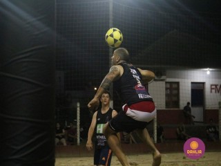 
<a style='margin-left: 5px;' class='btn btn-xs btn-social btn-facebook' href='https://www.facebook.com/sharer/sharer.php?u=https://www.boladovale.com.br/imgs/800-800-90/conteudo/fotos/1523/img9295.jpg' rel='popup' data-width='500' data-height='400'><i class='fa fa-facebook'></i>Compartilhar <span class='hidden-xs'>no Facebook</span>
</a> 
<a class='btn btn-default btn-xs' target='_blank' href='imgs/800-800-90/conteudo/fotos/1523/img9295.jpg'>
<span class='glyphicon glyphicon-cloud-download'></span> Salvar
</a> 
<span></span>