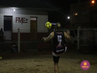 
<a style='margin-left: 5px;' class='btn btn-xs btn-social btn-facebook' href='https://www.facebook.com/sharer/sharer.php?u=https://www.boladovale.com.br/imgs/800-800-90/conteudo/fotos/1523/img9296.jpg' rel='popup' data-width='500' data-height='400'><i class='fa fa-facebook'></i>Compartilhar <span class='hidden-xs'>no Facebook</span>
</a> 
<a class='btn btn-default btn-xs' target='_blank' href='imgs/800-800-90/conteudo/fotos/1523/img9296.jpg'>
<span class='glyphicon glyphicon-cloud-download'></span> Salvar
</a> 
<span></span>