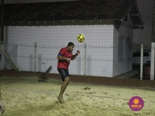 
<a style='margin-left: 5px;' class='btn btn-xs btn-social btn-facebook' href='https://www.facebook.com/sharer/sharer.php?u=https://www.boladovale.com.br/imgs/800-800-90/conteudo/fotos/1523/img9298.jpg' rel='popup' data-width='500' data-height='400'><i class='fa fa-facebook'></i>Compartilhar <span class='hidden-xs'>no Facebook</span>
</a> 
<a class='btn btn-default btn-xs' target='_blank' href='imgs/800-800-90/conteudo/fotos/1523/img9298.jpg'>
<span class='glyphicon glyphicon-cloud-download'></span> Salvar
</a> 
<span></span>