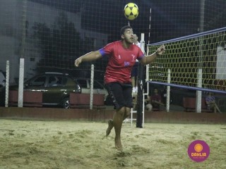 
<a style='margin-left: 5px;' class='btn btn-xs btn-social btn-facebook' href='https://www.facebook.com/sharer/sharer.php?u=https://www.boladovale.com.br/imgs/800-800-90/conteudo/fotos/1523/img9300.jpg' rel='popup' data-width='500' data-height='400'><i class='fa fa-facebook'></i>Compartilhar <span class='hidden-xs'>no Facebook</span>
</a> 
<a class='btn btn-default btn-xs' target='_blank' href='imgs/800-800-90/conteudo/fotos/1523/img9300.jpg'>
<span class='glyphicon glyphicon-cloud-download'></span> Salvar
</a> 
<span></span>