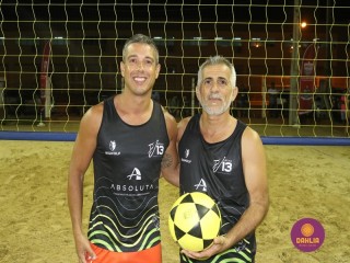 
<a style='margin-left: 5px;' class='btn btn-xs btn-social btn-facebook' href='https://www.facebook.com/sharer/sharer.php?u=https://www.boladovale.com.br/imgs/800-800-90/conteudo/fotos/1523/img9307.jpg' rel='popup' data-width='500' data-height='400'><i class='fa fa-facebook'></i>Compartilhar <span class='hidden-xs'>no Facebook</span>
</a> 
<a class='btn btn-default btn-xs' target='_blank' href='imgs/800-800-90/conteudo/fotos/1523/img9307.jpg'>
<span class='glyphicon glyphicon-cloud-download'></span> Salvar
</a> 
<span></span>