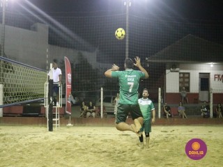 
<a style='margin-left: 5px;' class='btn btn-xs btn-social btn-facebook' href='https://www.facebook.com/sharer/sharer.php?u=https://www.boladovale.com.br/imgs/800-800-90/conteudo/fotos/1523/img9320.jpg' rel='popup' data-width='500' data-height='400'><i class='fa fa-facebook'></i>Compartilhar <span class='hidden-xs'>no Facebook</span>
</a> 
<a class='btn btn-default btn-xs' target='_blank' href='imgs/800-800-90/conteudo/fotos/1523/img9320.jpg'>
<span class='glyphicon glyphicon-cloud-download'></span> Salvar
</a> 
<span></span>