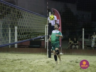 
<a style='margin-left: 5px;' class='btn btn-xs btn-social btn-facebook' href='https://www.facebook.com/sharer/sharer.php?u=https://www.boladovale.com.br/imgs/800-800-90/conteudo/fotos/1523/img9323.jpg' rel='popup' data-width='500' data-height='400'><i class='fa fa-facebook'></i>Compartilhar <span class='hidden-xs'>no Facebook</span>
</a> 
<a class='btn btn-default btn-xs' target='_blank' href='imgs/800-800-90/conteudo/fotos/1523/img9323.jpg'>
<span class='glyphicon glyphicon-cloud-download'></span> Salvar
</a> 
<span></span>