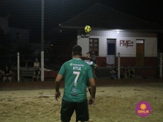 
<a style='margin-left: 5px;' class='btn btn-xs btn-social btn-facebook' href='https://www.facebook.com/sharer/sharer.php?u=https://www.boladovale.com.br/imgs/800-800-90/conteudo/fotos/1523/img9325.jpg' rel='popup' data-width='500' data-height='400'><i class='fa fa-facebook'></i>Compartilhar <span class='hidden-xs'>no Facebook</span>
</a> 
<a class='btn btn-default btn-xs' target='_blank' href='imgs/800-800-90/conteudo/fotos/1523/img9325.jpg'>
<span class='glyphicon glyphicon-cloud-download'></span> Salvar
</a> 
<span></span>