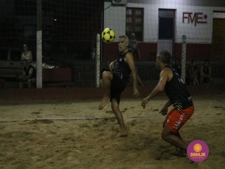 
<a style='margin-left: 5px;' class='btn btn-xs btn-social btn-facebook' href='https://www.facebook.com/sharer/sharer.php?u=https://www.boladovale.com.br/imgs/800-800-90/conteudo/fotos/1523/img9332.jpg' rel='popup' data-width='500' data-height='400'><i class='fa fa-facebook'></i>Compartilhar <span class='hidden-xs'>no Facebook</span>
</a> 
<a class='btn btn-default btn-xs' target='_blank' href='imgs/800-800-90/conteudo/fotos/1523/img9332.jpg'>
<span class='glyphicon glyphicon-cloud-download'></span> Salvar
</a> 
<span></span>