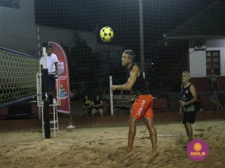 
<a style='margin-left: 5px;' class='btn btn-xs btn-social btn-facebook' href='https://www.facebook.com/sharer/sharer.php?u=https://www.boladovale.com.br/imgs/800-800-90/conteudo/fotos/1523/img9333.jpg' rel='popup' data-width='500' data-height='400'><i class='fa fa-facebook'></i>Compartilhar <span class='hidden-xs'>no Facebook</span>
</a> 
<a class='btn btn-default btn-xs' target='_blank' href='imgs/800-800-90/conteudo/fotos/1523/img9333.jpg'>
<span class='glyphicon glyphicon-cloud-download'></span> Salvar
</a> 
<span></span>