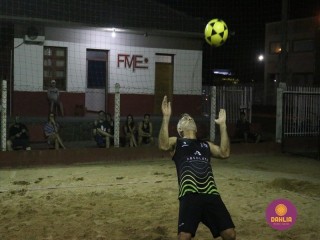 
<a style='margin-left: 5px;' class='btn btn-xs btn-social btn-facebook' href='https://www.facebook.com/sharer/sharer.php?u=https://www.boladovale.com.br/imgs/800-800-90/conteudo/fotos/1523/img9336.jpg' rel='popup' data-width='500' data-height='400'><i class='fa fa-facebook'></i>Compartilhar <span class='hidden-xs'>no Facebook</span>
</a> 
<a class='btn btn-default btn-xs' target='_blank' href='imgs/800-800-90/conteudo/fotos/1523/img9336.jpg'>
<span class='glyphicon glyphicon-cloud-download'></span> Salvar
</a> 
<span></span>