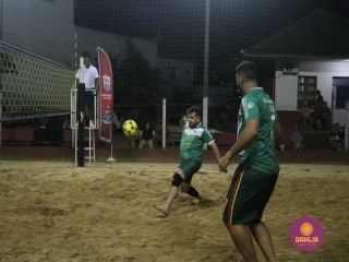 
<a style='margin-left: 5px;' class='btn btn-xs btn-social btn-facebook' href='https://www.facebook.com/sharer/sharer.php?u=https://www.boladovale.com.br/imgs/800-800-90/conteudo/fotos/1523/img9353.jpg' rel='popup' data-width='500' data-height='400'><i class='fa fa-facebook'></i>Compartilhar <span class='hidden-xs'>no Facebook</span>
</a> 
<a class='btn btn-default btn-xs' target='_blank' href='imgs/800-800-90/conteudo/fotos/1523/img9353.jpg'>
<span class='glyphicon glyphicon-cloud-download'></span> Salvar
</a> 
<span></span>