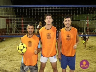 
<a style='margin-left: 5px;' class='btn btn-xs btn-social btn-facebook' href='https://www.facebook.com/sharer/sharer.php?u=https://www.boladovale.com.br/imgs/800-800-90/conteudo/fotos/1523/img9361.jpg' rel='popup' data-width='500' data-height='400'><i class='fa fa-facebook'></i>Compartilhar <span class='hidden-xs'>no Facebook</span>
</a> 
<a class='btn btn-default btn-xs' target='_blank' href='imgs/800-800-90/conteudo/fotos/1523/img9361.jpg'>
<span class='glyphicon glyphicon-cloud-download'></span> Salvar
</a> 
<span></span>